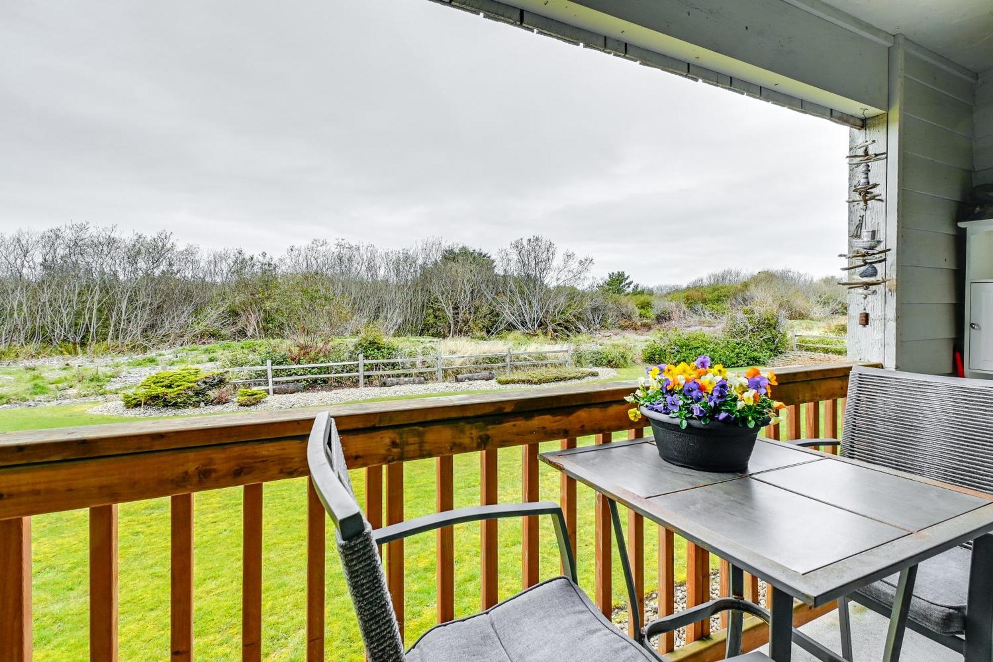 Ocean Shores Condo With Balcony Less Than 1 Mi To Beach! Eksteriør billede