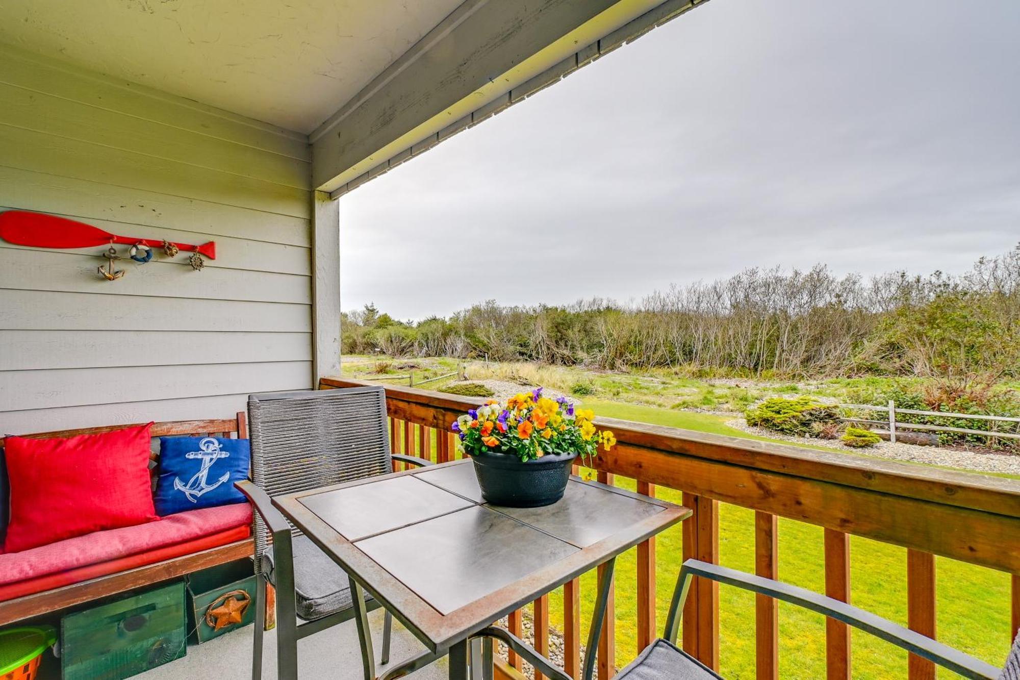 Ocean Shores Condo With Balcony Less Than 1 Mi To Beach! Eksteriør billede
