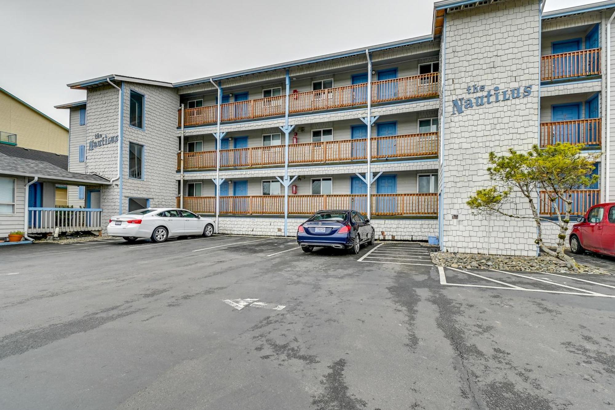 Ocean Shores Condo With Balcony Less Than 1 Mi To Beach! Eksteriør billede