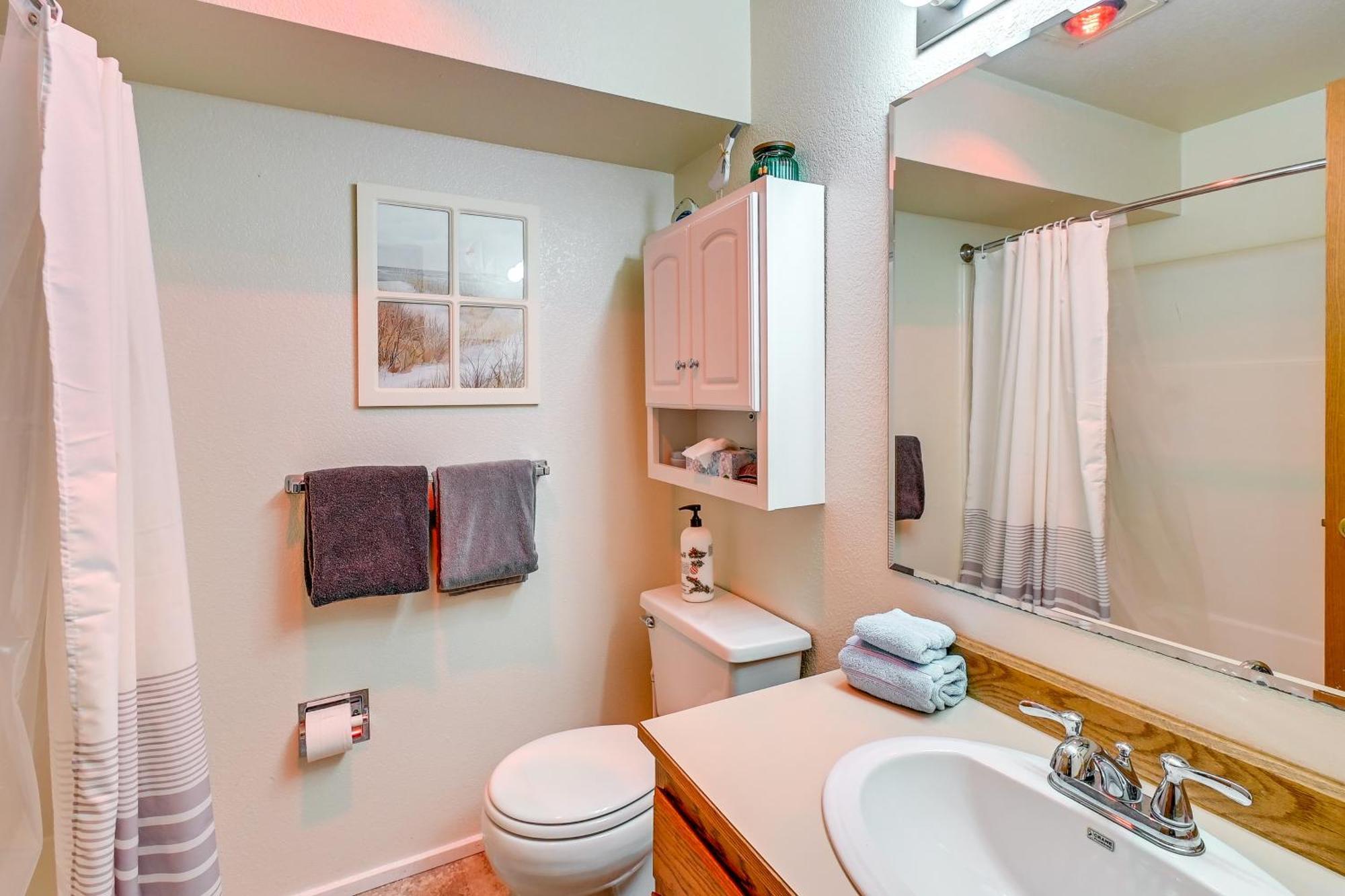 Ocean Shores Condo With Balcony Less Than 1 Mi To Beach! Eksteriør billede