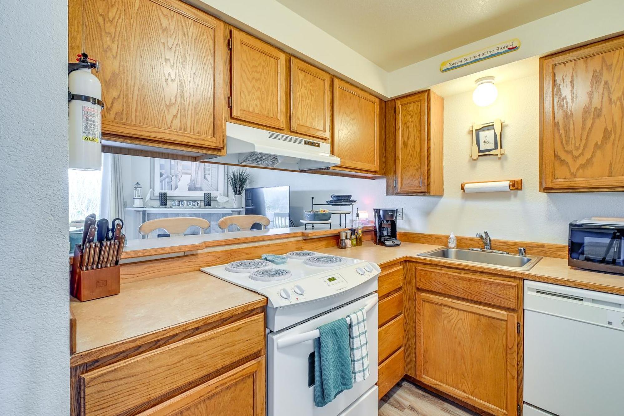 Ocean Shores Condo With Balcony Less Than 1 Mi To Beach! Eksteriør billede