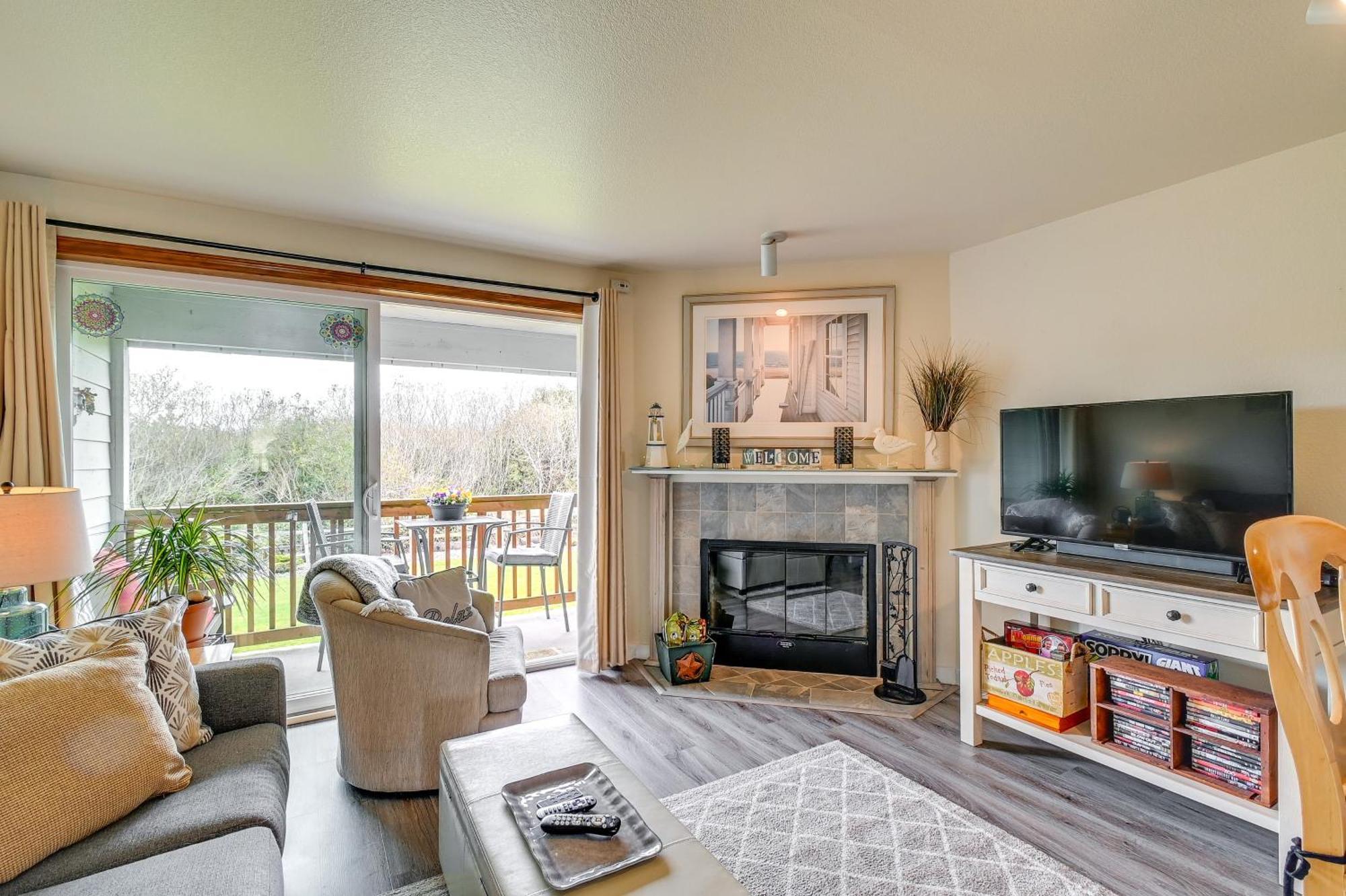 Ocean Shores Condo With Balcony Less Than 1 Mi To Beach! Eksteriør billede