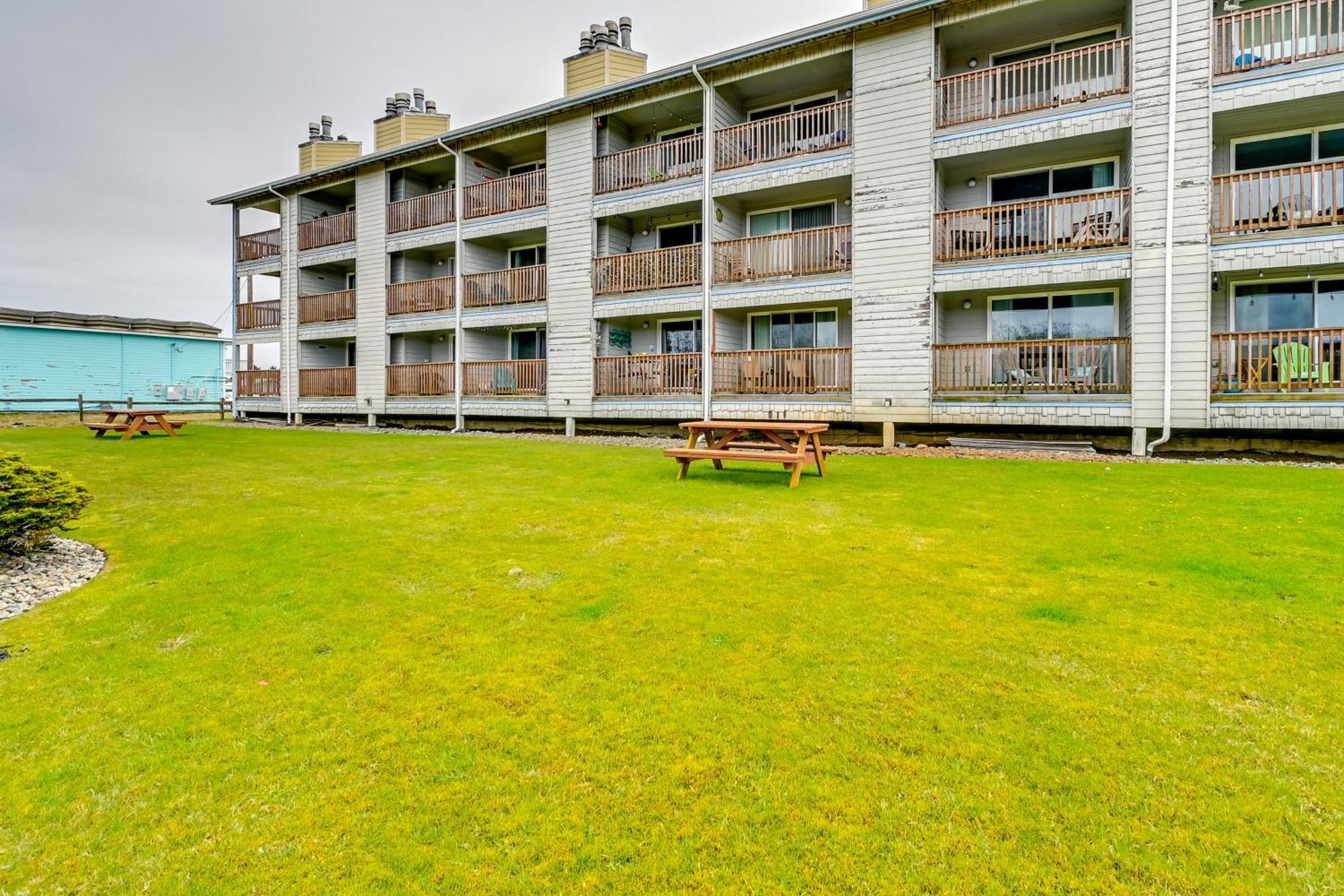 Ocean Shores Condo With Balcony Less Than 1 Mi To Beach! Eksteriør billede