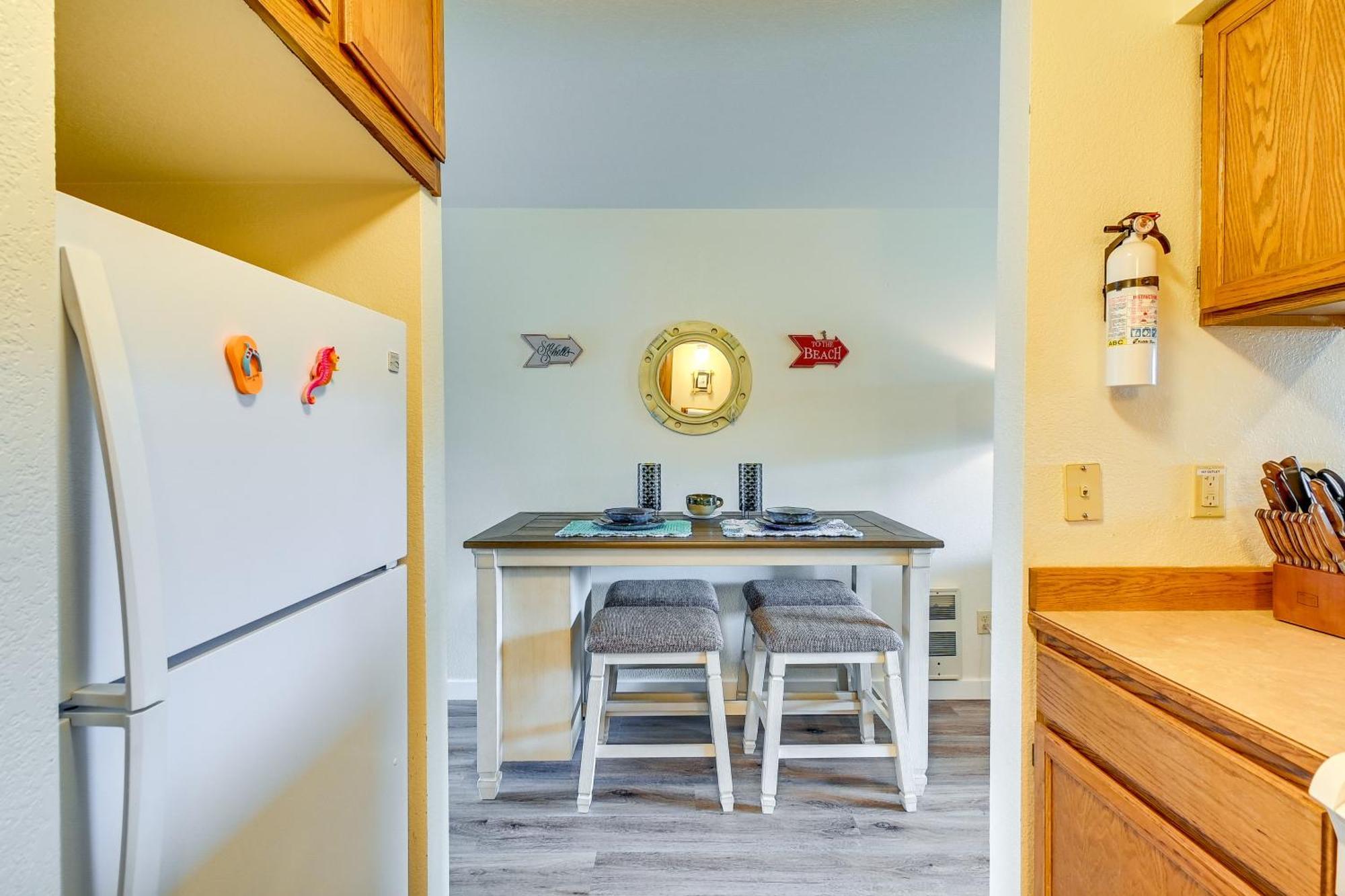 Ocean Shores Condo With Balcony Less Than 1 Mi To Beach! Eksteriør billede